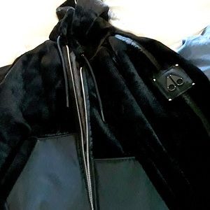 MOOSEKNUCKLES Faux-Fur Parka,(very warm cold rating) size XL, NEW. Luxury STYLE!